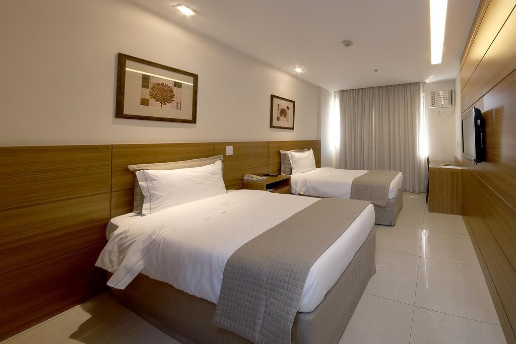 Américas Granada Hotel 4*
